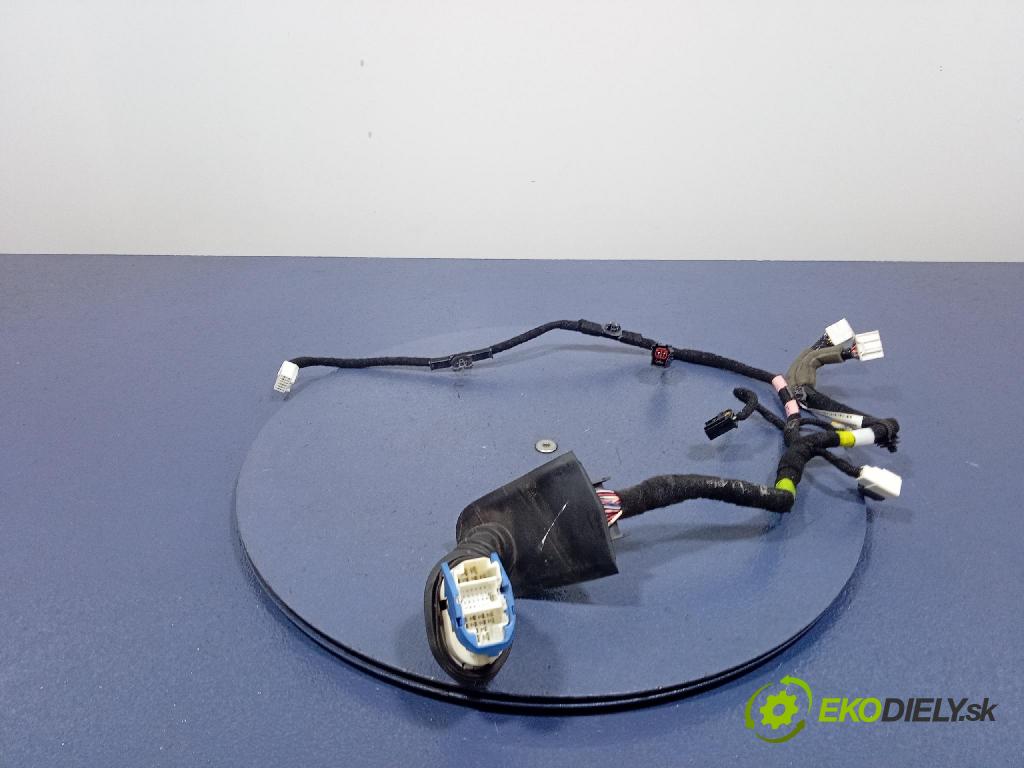 Mazda 3 2015 inštalácia Elektrický: BJ87-67-190