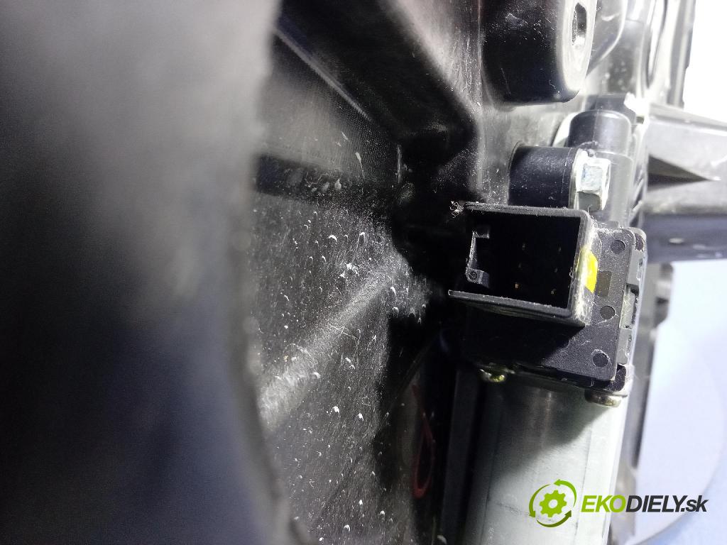 Mazda 3 2015 mechanizmus okna Okná: Predné Vľavo: BJS75997X