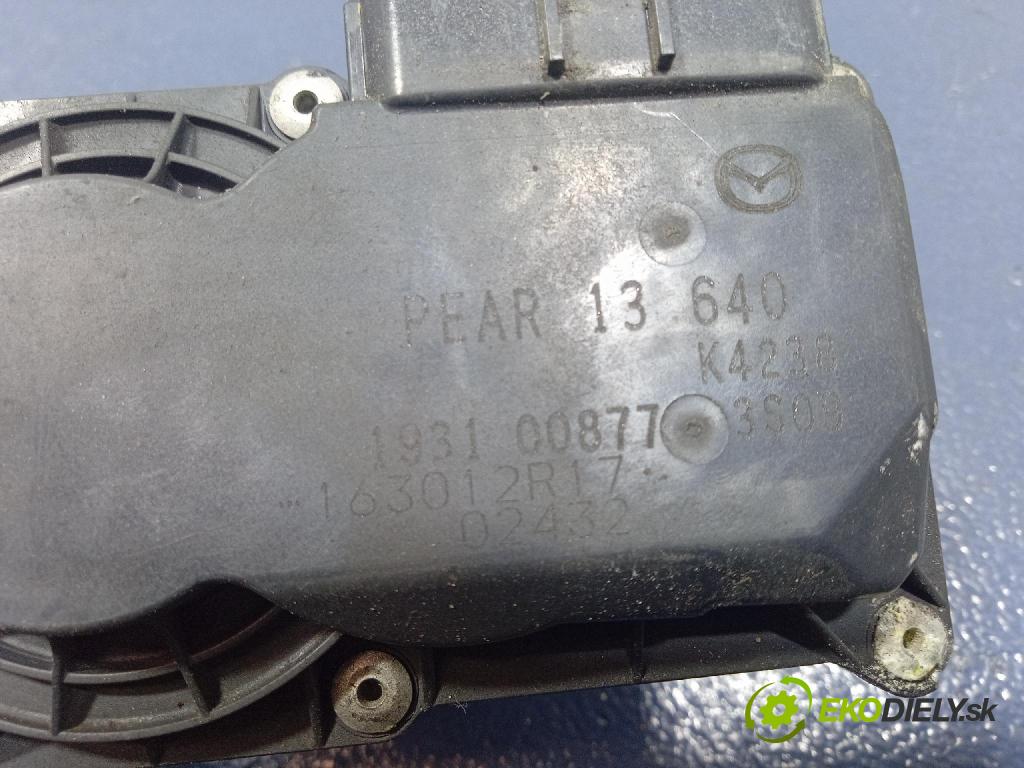 Mazda 3 2015 klapka PEAR13640