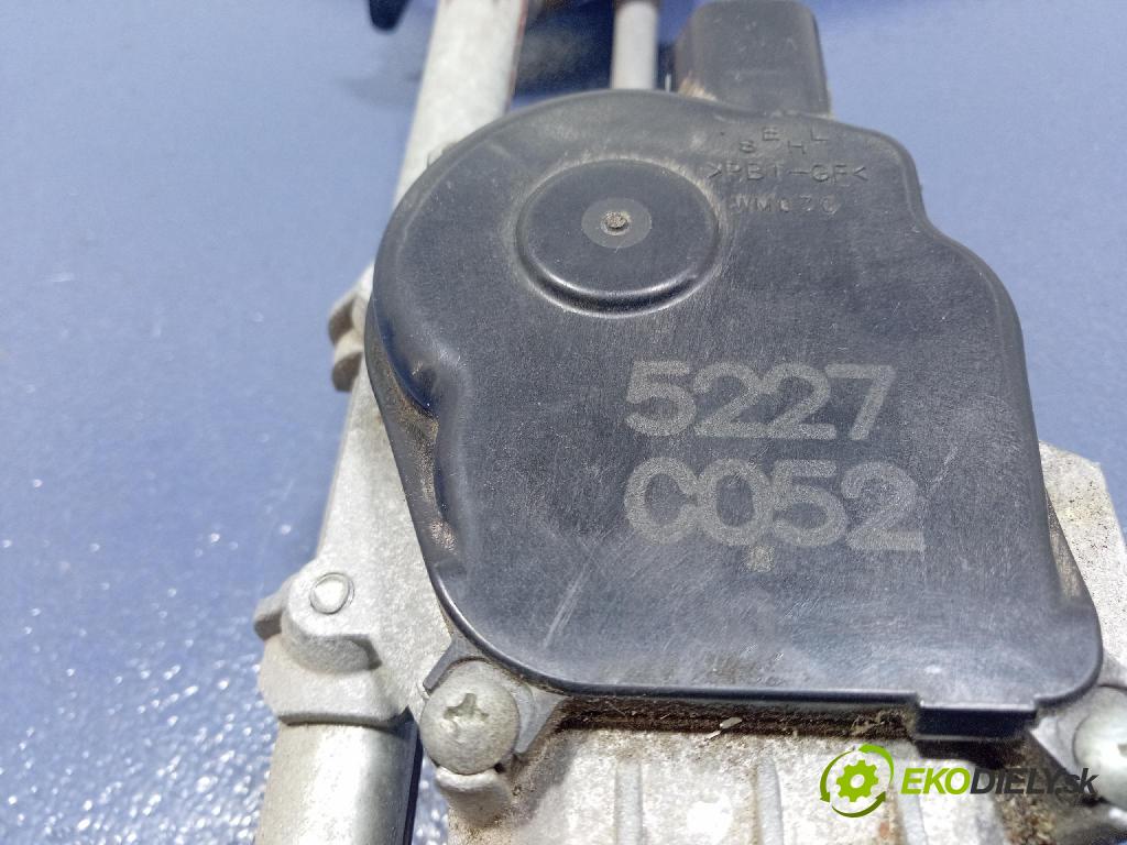 Mazda 3 2015 mechanizmus motor: Stierače: Predné 