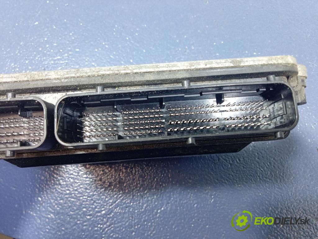 Mazda 3 2015 riadiaca jednotka Motor: PEDH18881