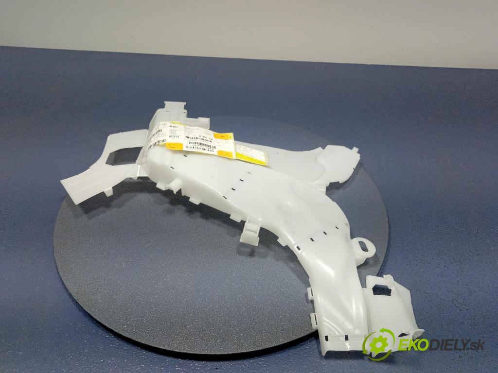 Bmw Seria 3 0 kryt Plast: Interiéry: