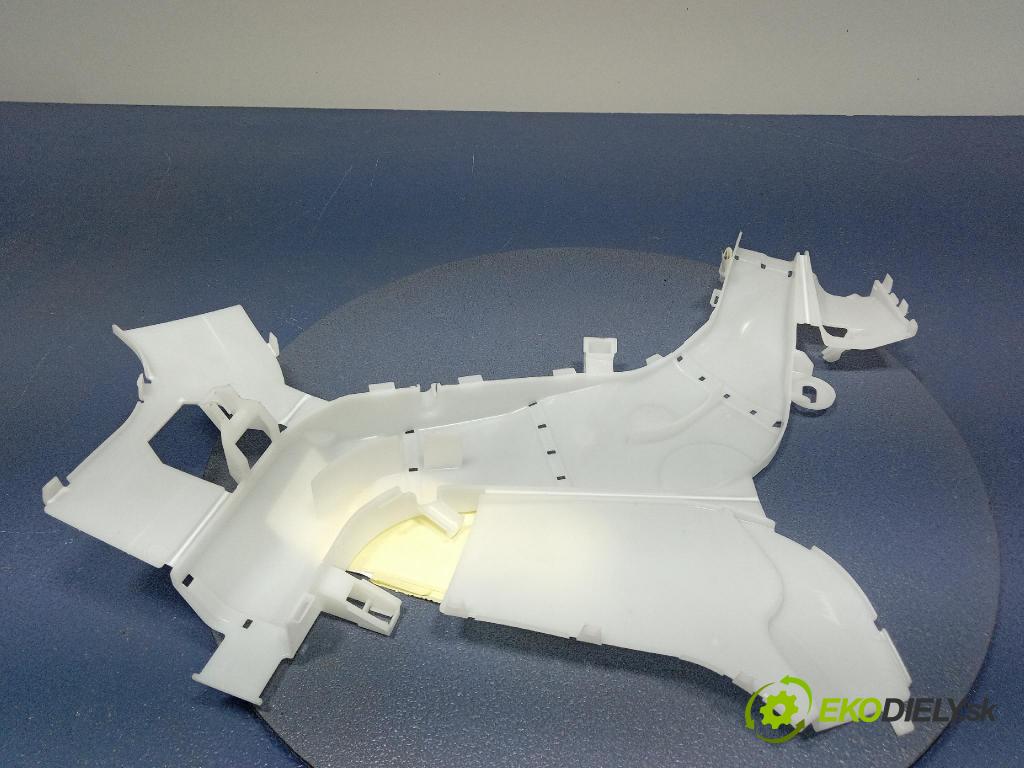 Bmw Seria 3 0 kryt Plast: Interiéry: