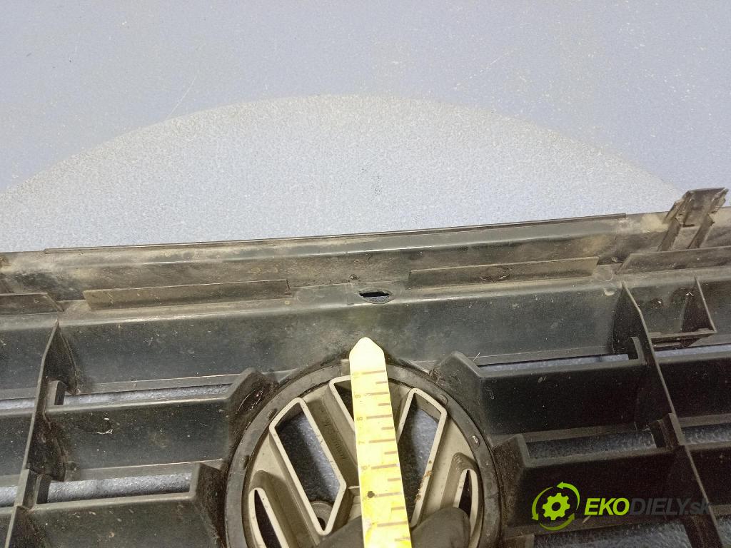 Vw Golf 1989 miežka / Gril: 191853653J