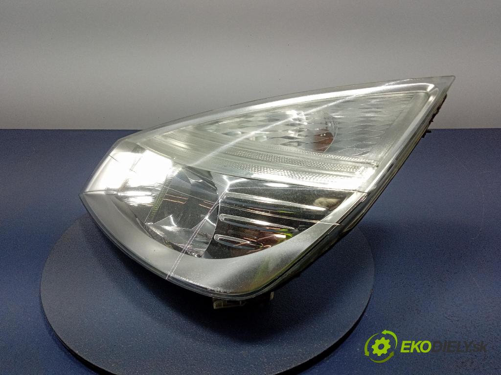 Renault Espace 2007 Reflektor: Vľavo: 8200394702