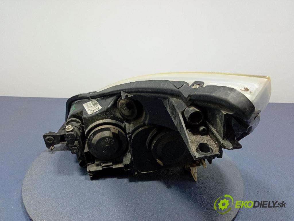 Renault Espace 2007 Reflektor: v pravo: 8200394704