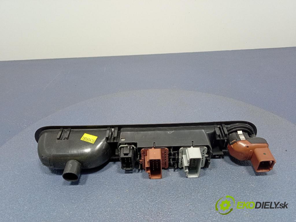 Renault Espace 2007 prepínač Okná: 8200519355