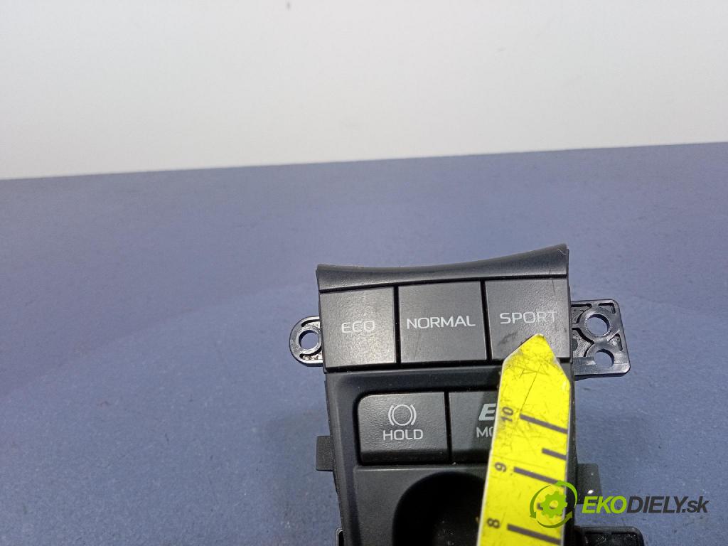 Toyota Camry 2020 prepínač Brzda: Ručná: