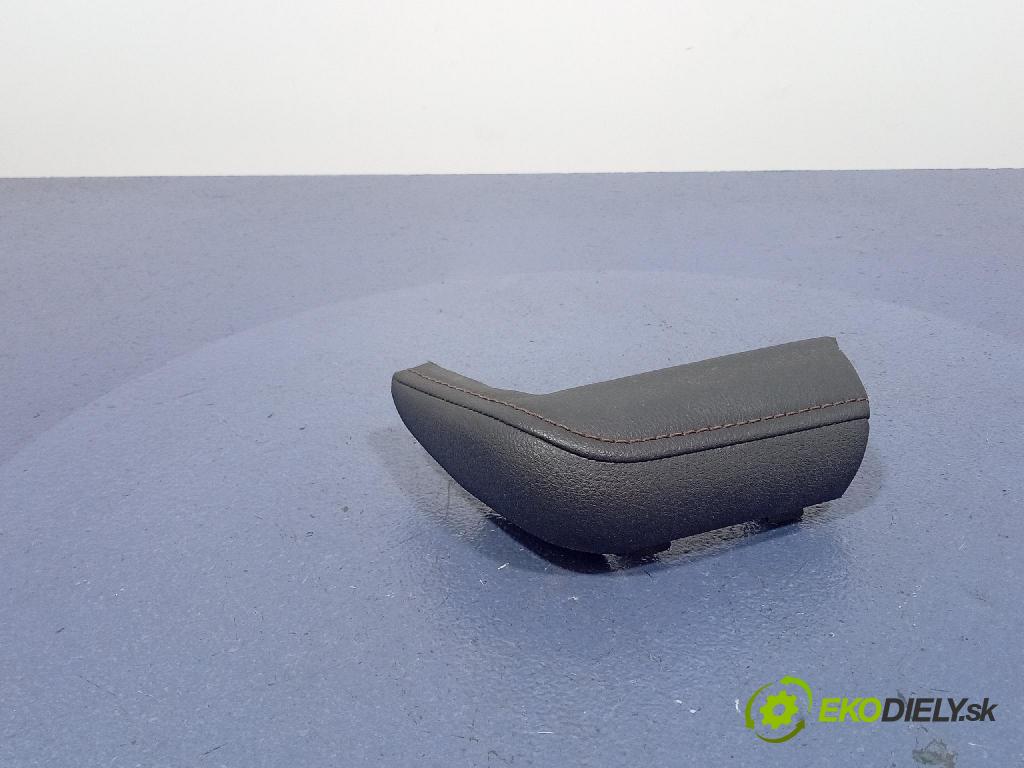 Toyota Camry 2020 kryt Plast: Interiéry: 55011-33070