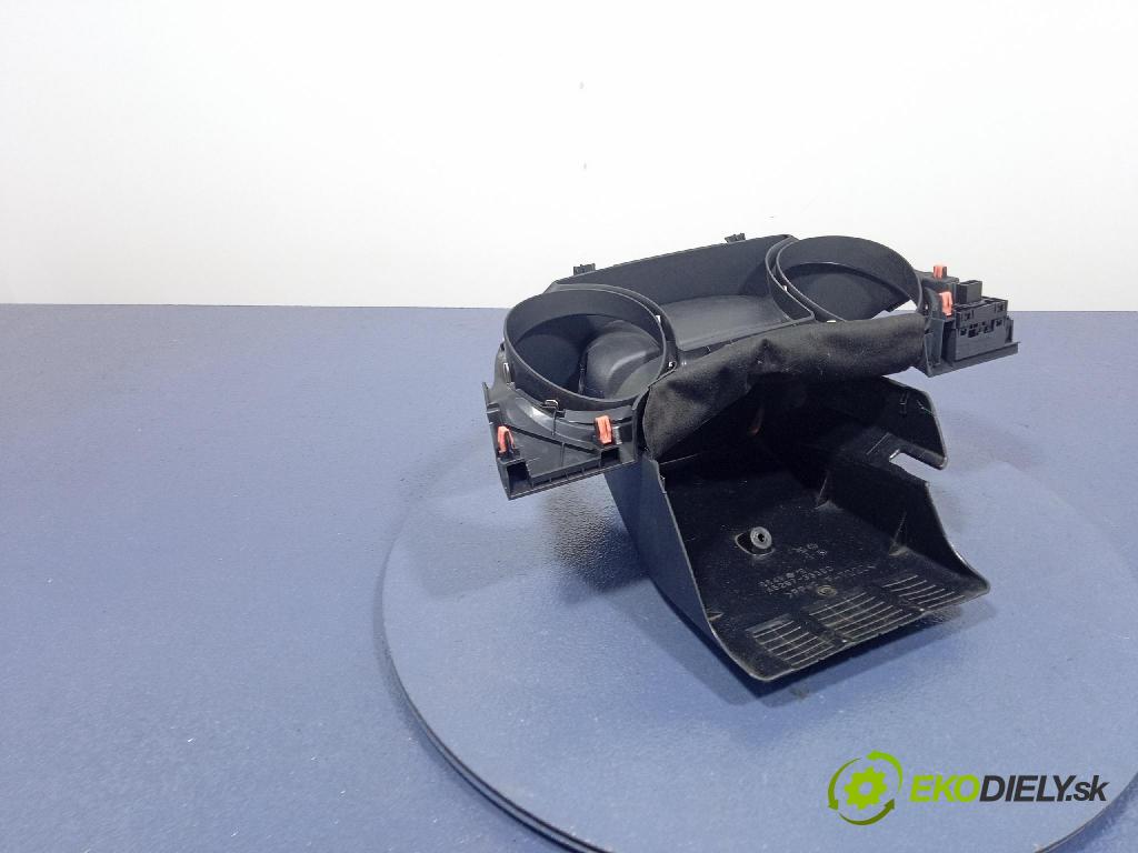 Toyota Camry 2020 kryt Plast: Interiéry: 45287-33390