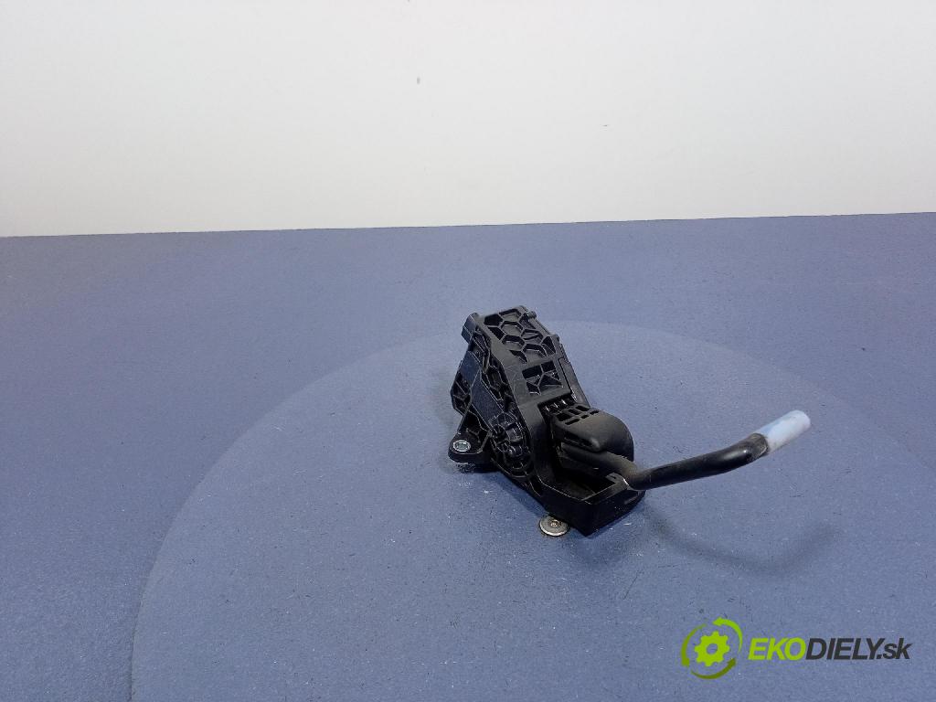 Toyota Camry 2020 pedal Plyn: 78110-33170