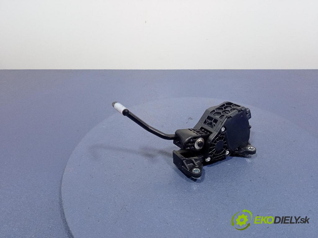 Toyota Camry 2020 pedal Plyn: 78110-33170