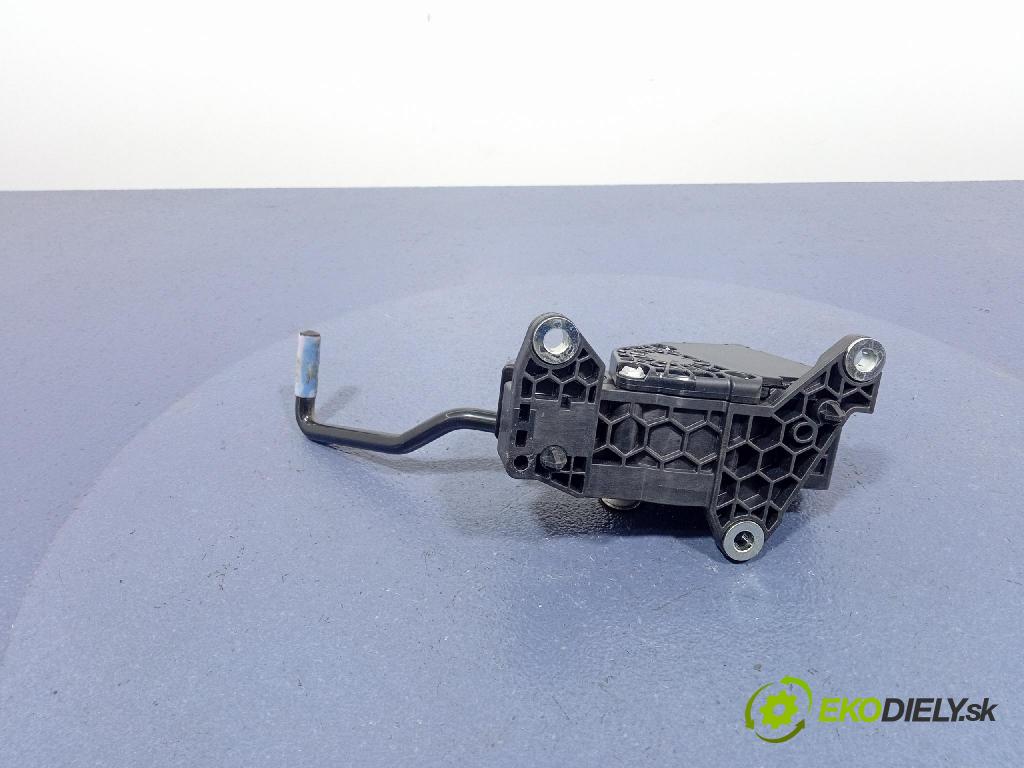 Toyota Camry 2020 pedal Plyn: 78110-33170