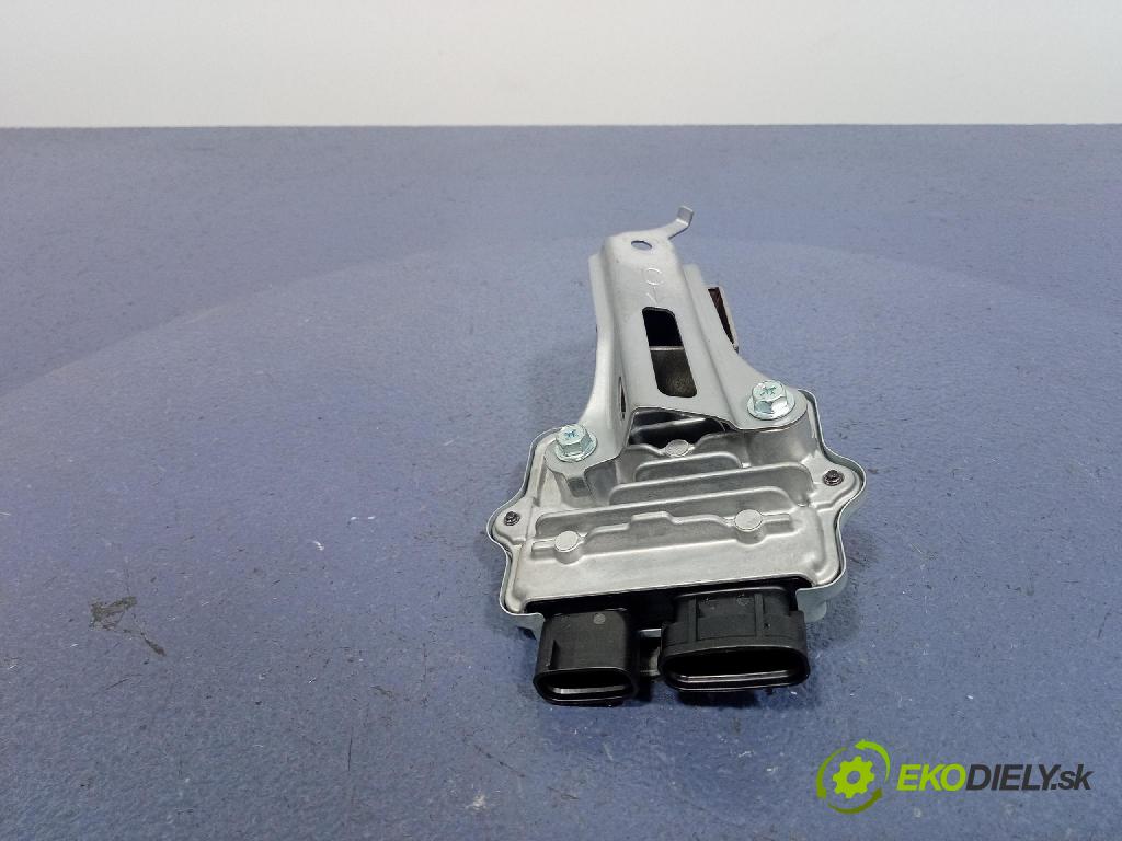 Toyota Camry 2020 riadiaca jednotka 89571-42010