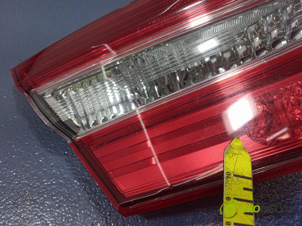 Toyota Camry 2020 svetlo / reflektor zad ľavá Vnútri: 33-240