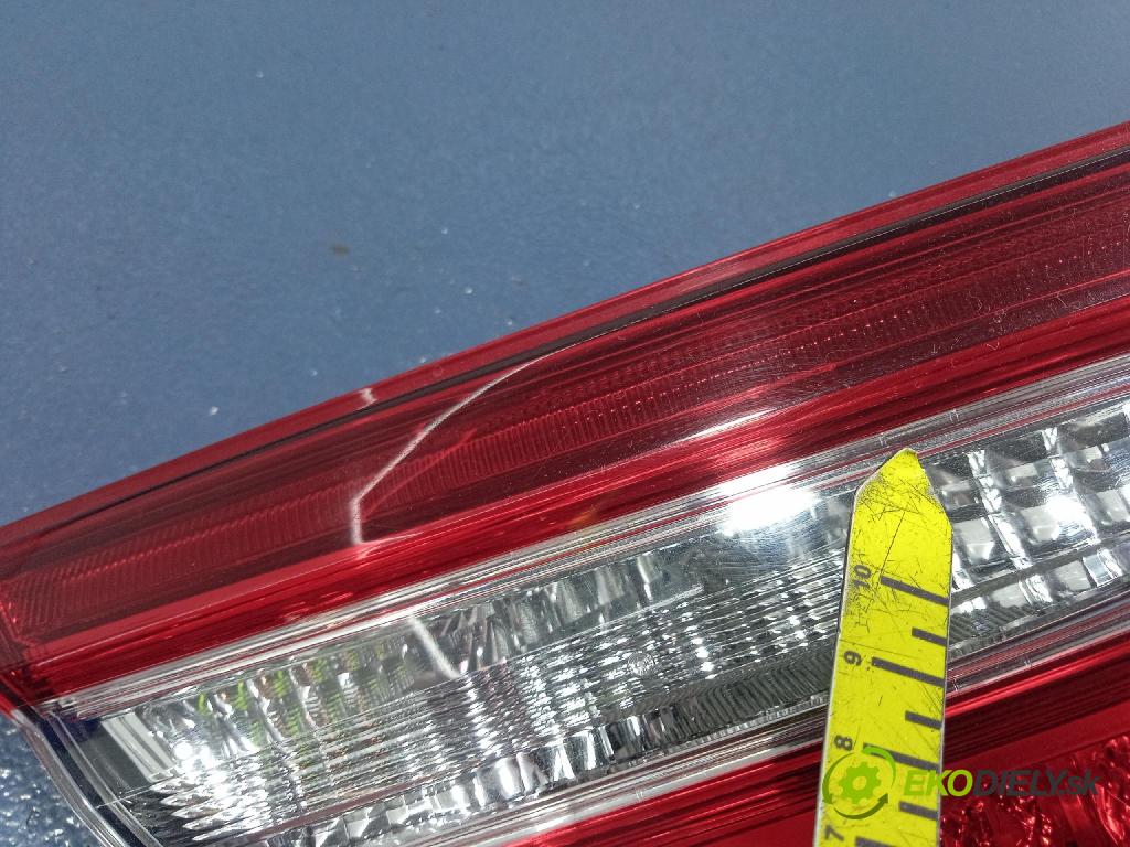 Toyota Camry 2020 svetlo / reflektor zad ľavá Vnútri: 33-240