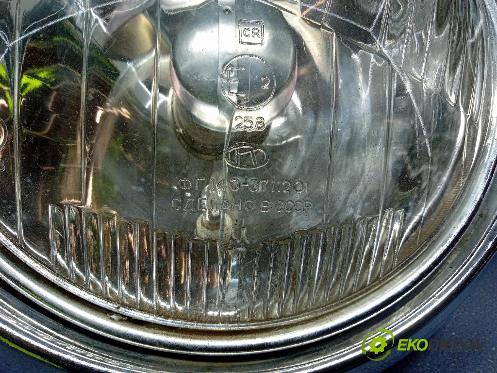 Vw Garbus 1970 Reflektor: v pravo: FG140-3711201