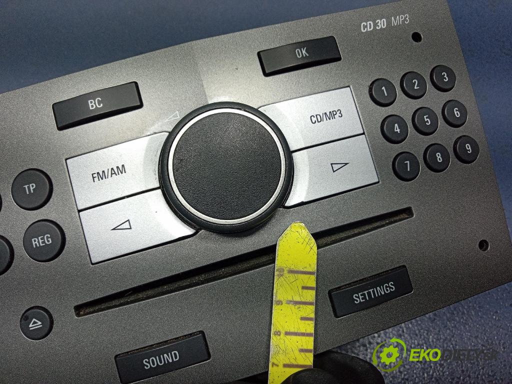 Opel Zafira 2006 Radio I Navigácia: 13251048