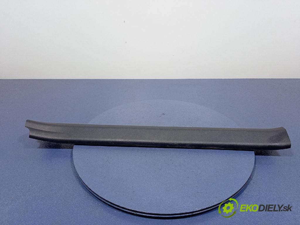 Toyota Camry 2020 kryt Plast: Interiéry: 67913-33170
