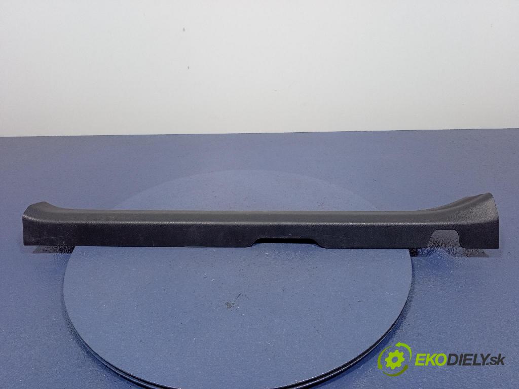 Toyota Camry 2020 kryt Plast: Interiéry: 67913-33170