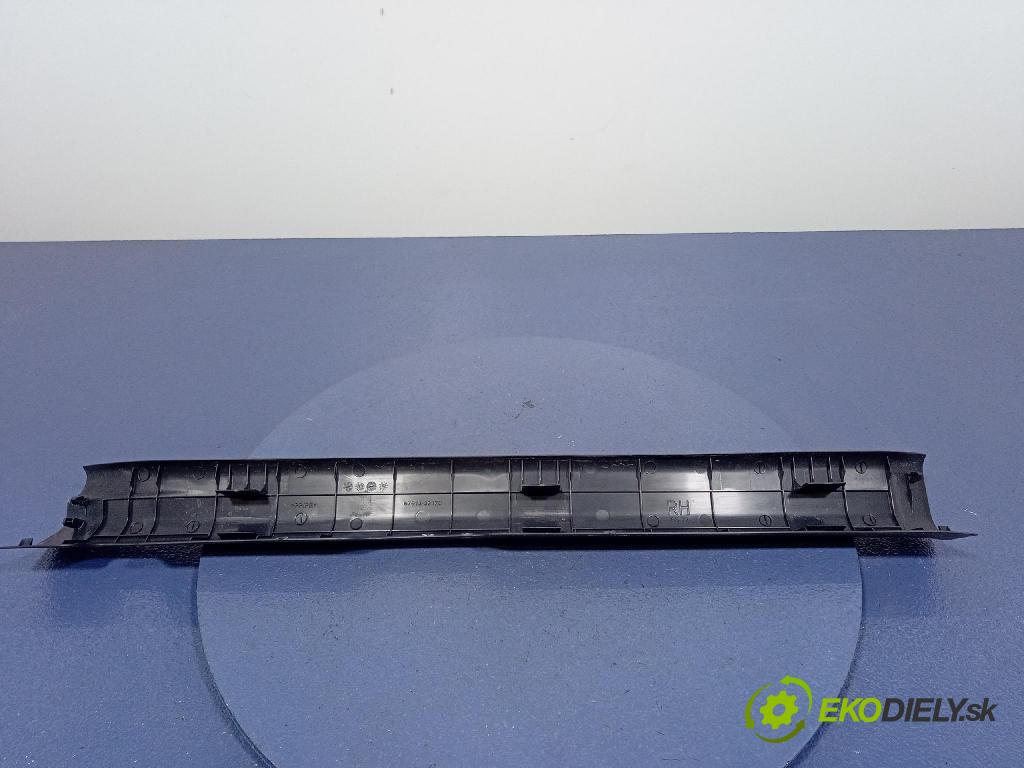 Toyota Camry 2020 kryt Plast: Interiéry: 67913-33170