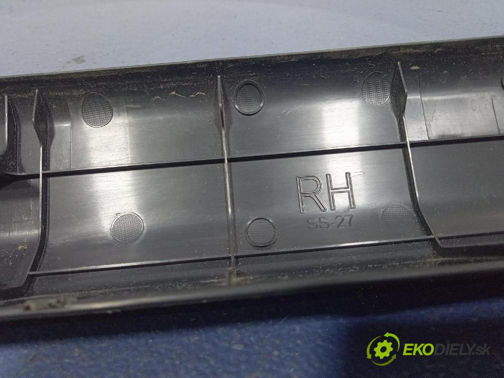 Toyota Camry 2020 kryt Plast: Interiéry: 67913-33170
