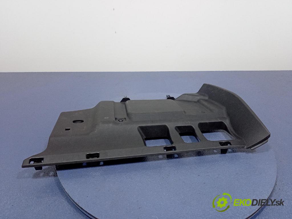 Toyota Camry 2020 kryt Plast: Interiéry: 55642-33170