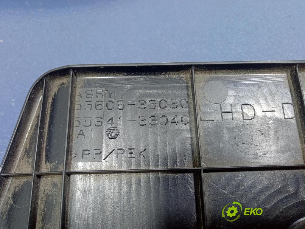 Toyota Camry 2020 kryt Plast: Interiéry: 55606-33030