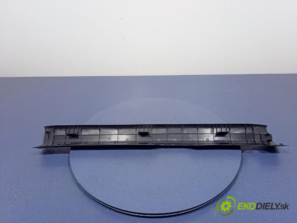 Toyota Camry 2020 kryt Plast: Interiéry: 67914-33170