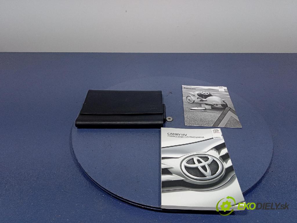 Toyota Camry 2020 Kniha: Servis: