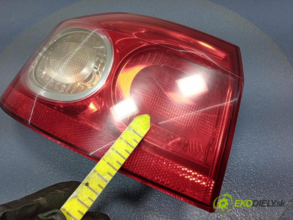 Renault Laguna 2007 svetlo / reflektor zad ľavá Vonkajsia: