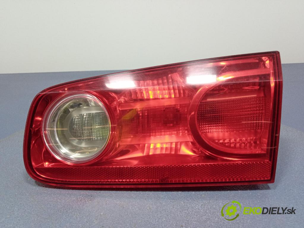 Renault Laguna 2007 svetlo / reflektor zad Prava: Vnútri: