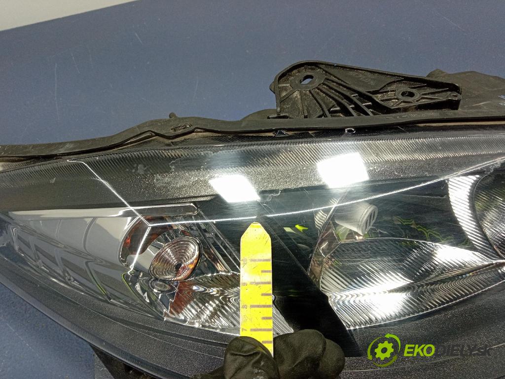 Renault Laguna 2007 Reflektor: v pravo: 20-A797R