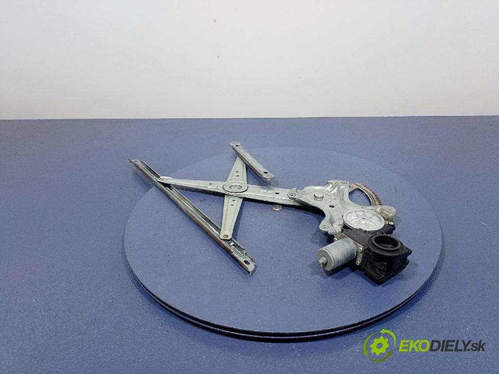 Toyota Camry 2020 mechanizmus okna Okná: Predné v pravo: 062020-6180
