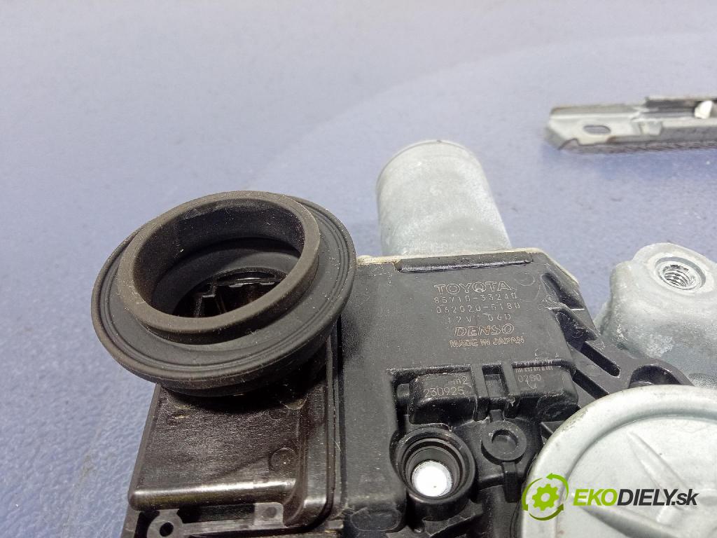 Toyota Camry 2020 mechanizmus okna Okná: Predné v pravo: 062020-6180