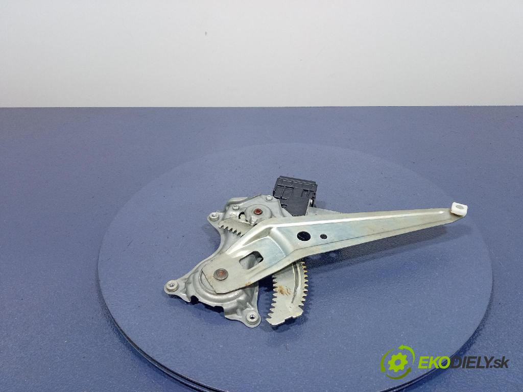 Toyota Camry 2020 mechanizmus okna Okná: zad v pravo: 85720-33300