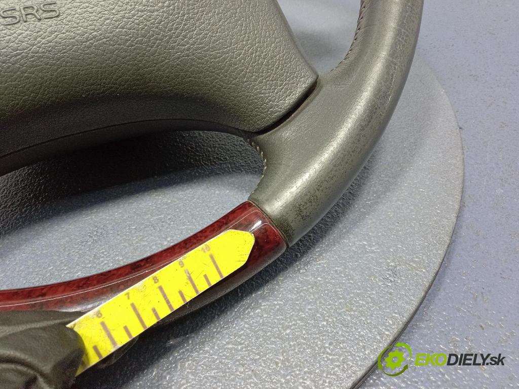 Volvo V40 2001 volant 30621167