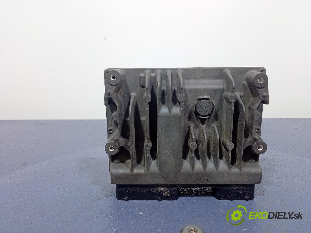 Toyota Camry 2020 riadiaca jednotka Motor: 89661-3T860