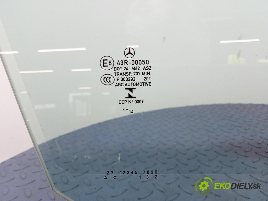 Mercedes E-klasa 0 sklo dvere Predné Prava: