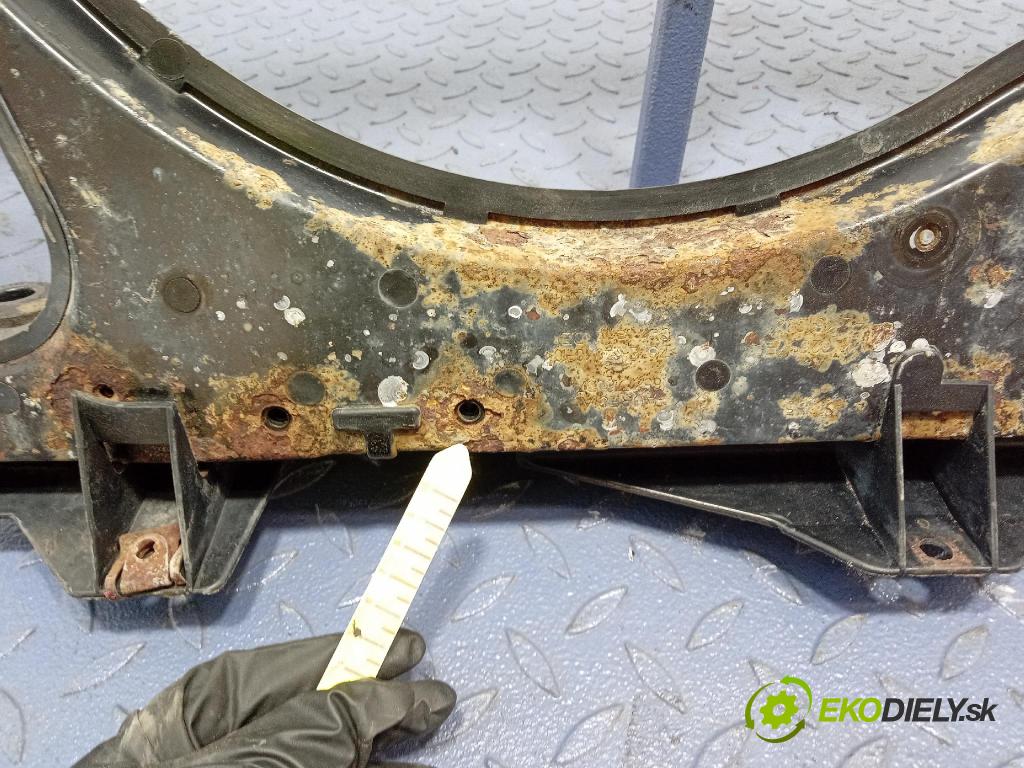 Audi A6 2005 výstuha Predné: / pas predný 4F0805594