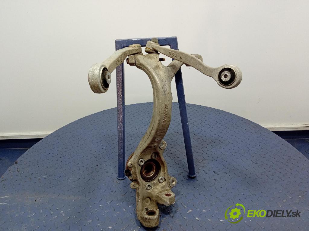 Audi A6 2005 náboj Prava: 4F0407242F