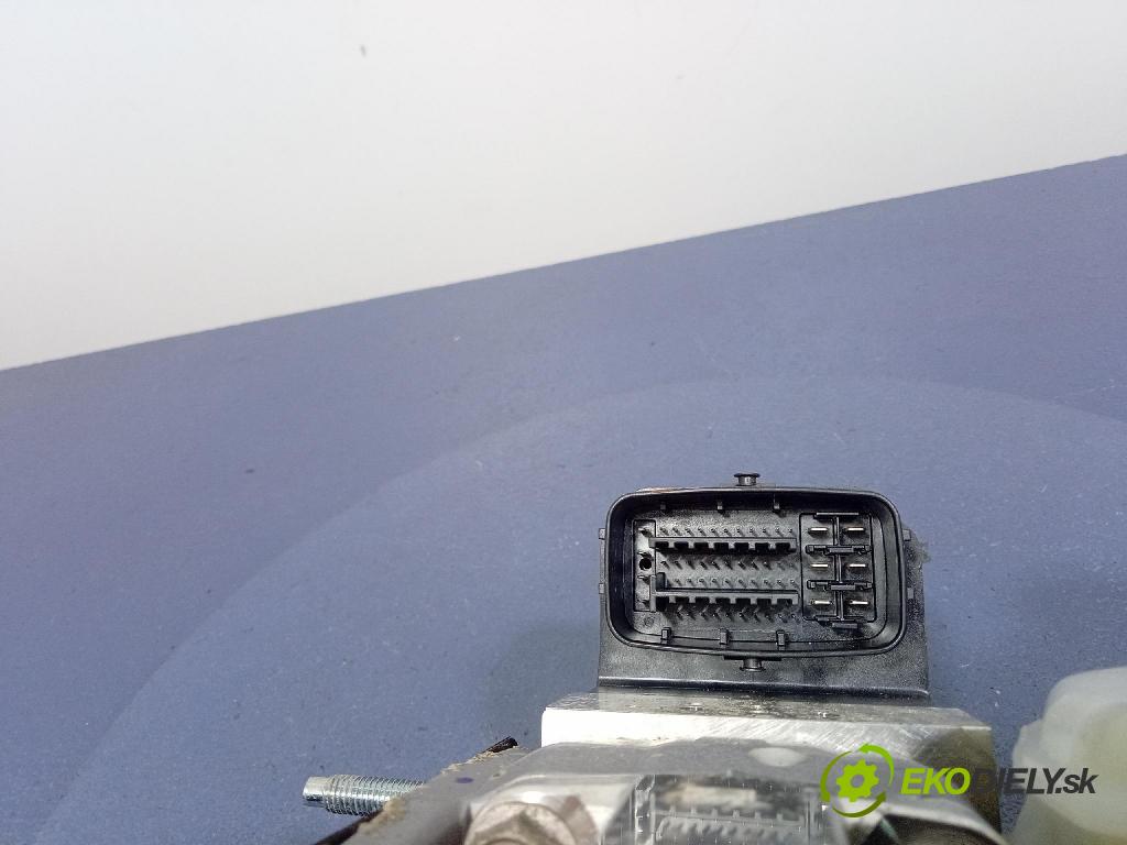 Toyota Camry 2020 čerpadlo Brzda: 47210-33620