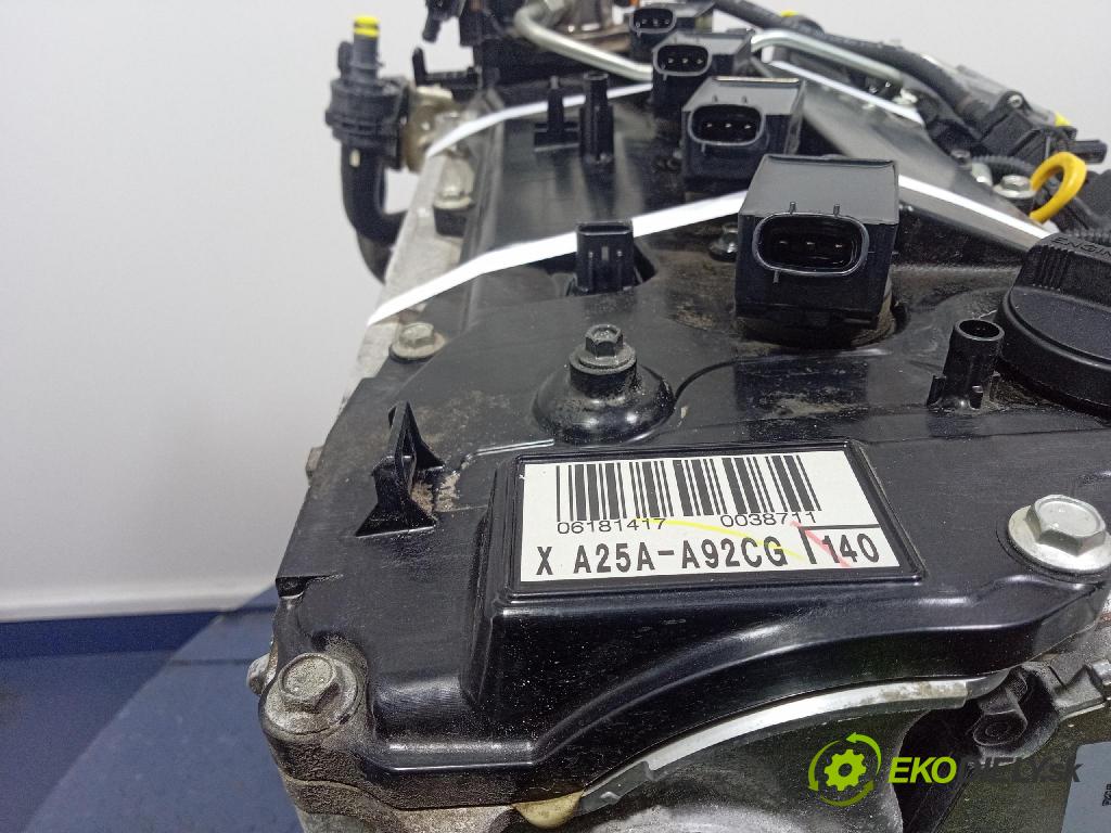 Toyota Camry 2020 motor Benzín: