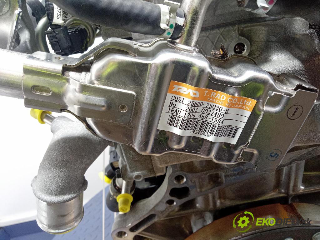 Toyota Camry 2020 motor Benzín: 