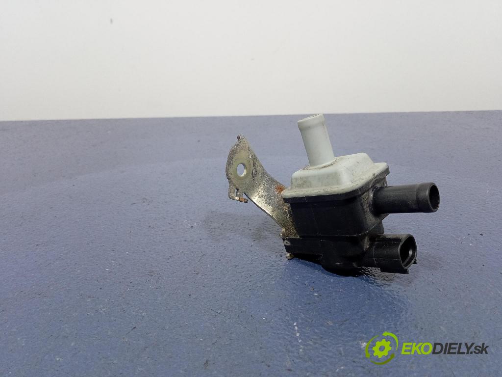 Toyota Camry 2020 ventil Vákuum: 90910-12279