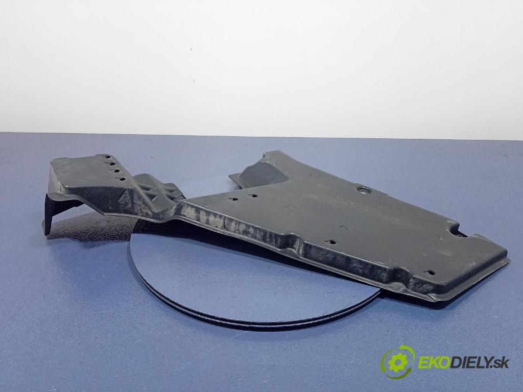 Toyota Camry 2020 kryt Plast: podvozek: 58398-33070