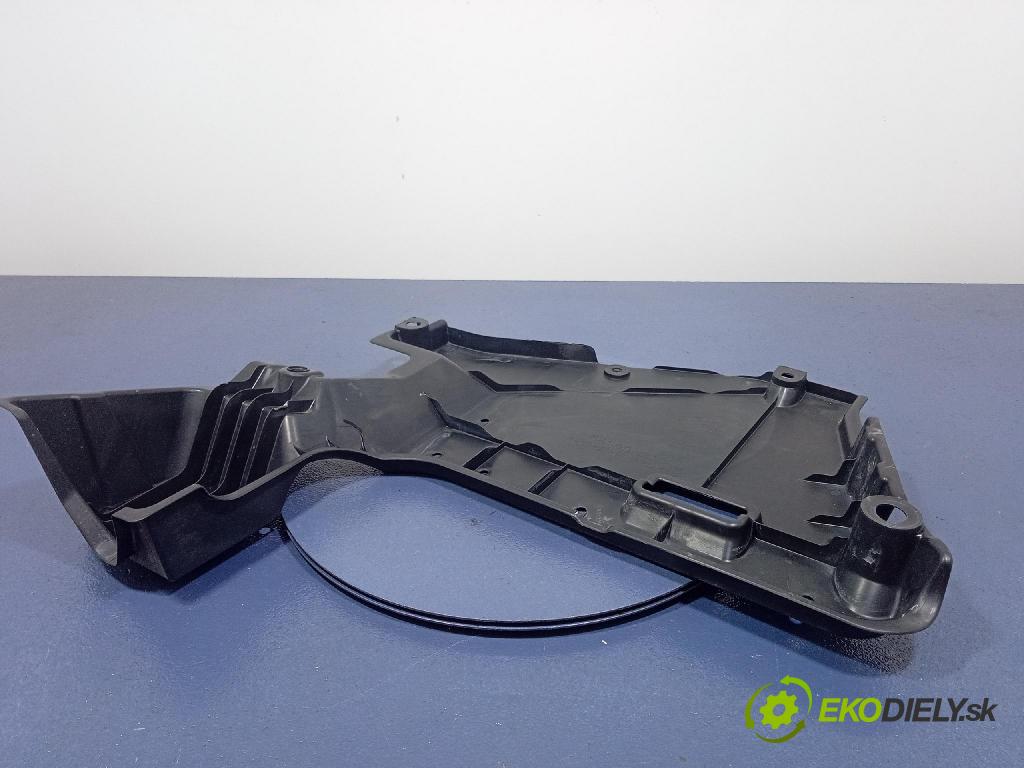 Toyota Camry 2020 kryt Plast: podvozek: 58399-33080