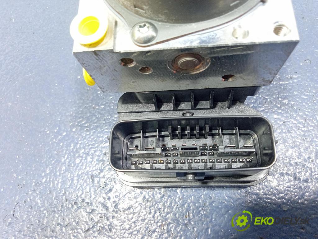 Toyota Camry 2020 čerpadlo ABS x 44510-33200