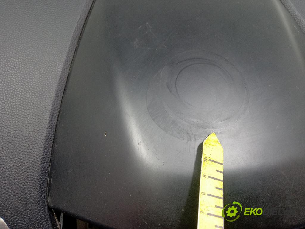 Hyundai Ix35 2010 kokpit,pristrojová doska