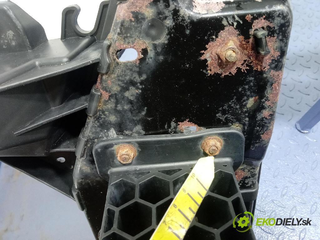 Hyundai Ix35 2010 výstuha Predné: / pas predný